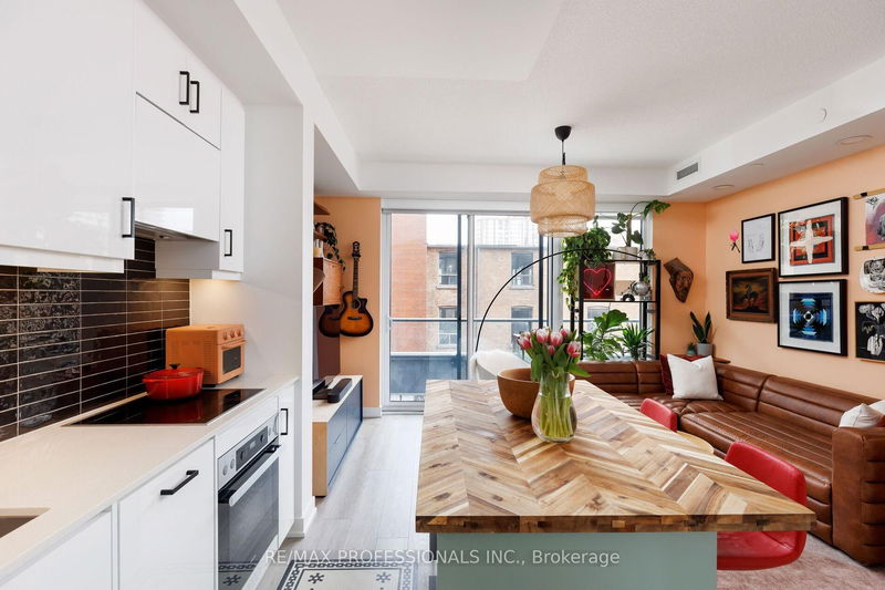 home for sale on 425-9 Tecumseth Street