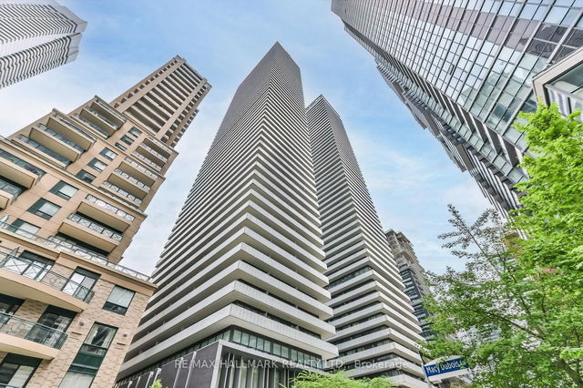 608 - 50 Charles Street