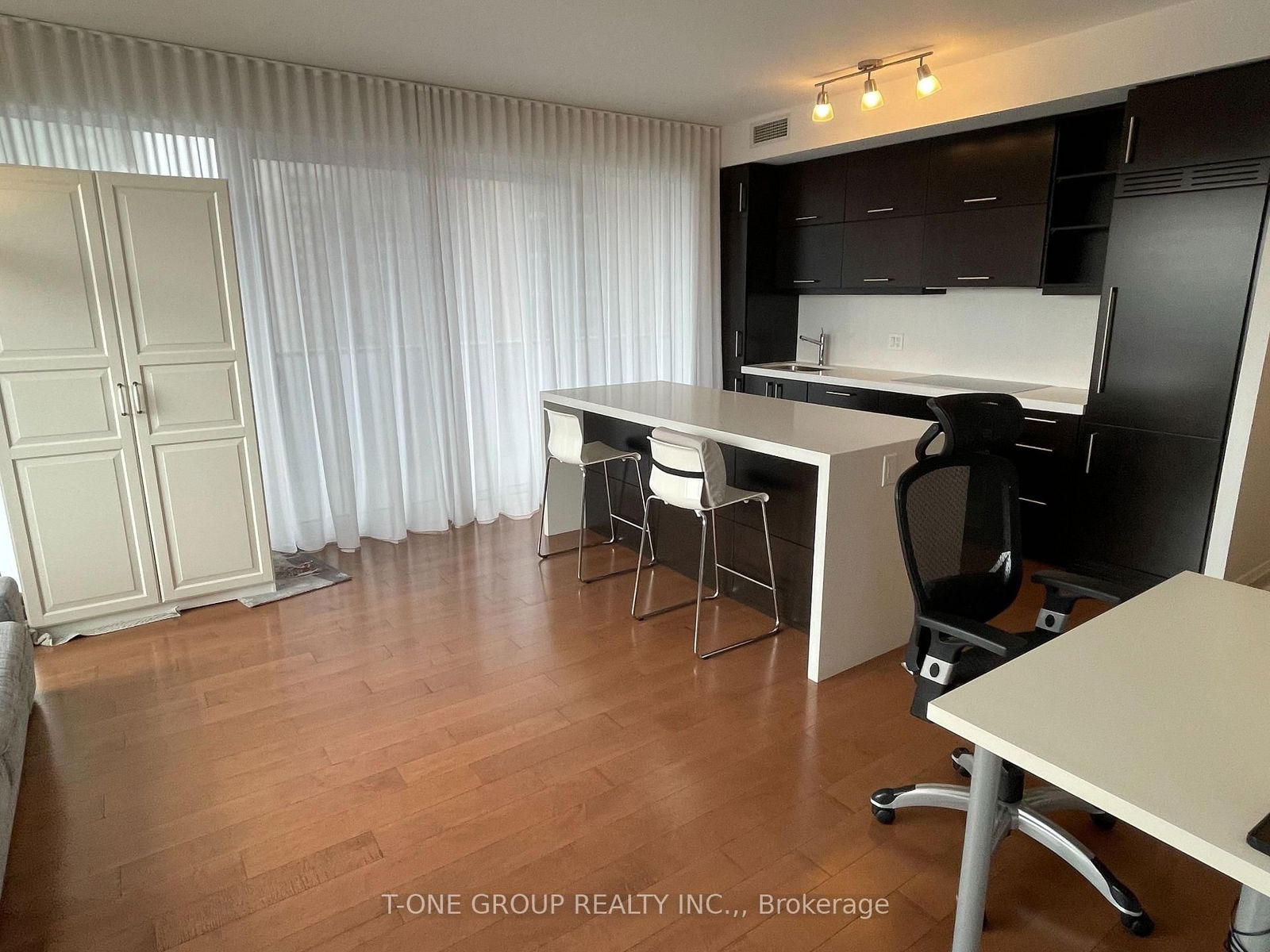 Condo for lease at 1607-65 St Mary Street, Toronto, Bay Street Corridor, M5S 0A6 - MLS: C12118482