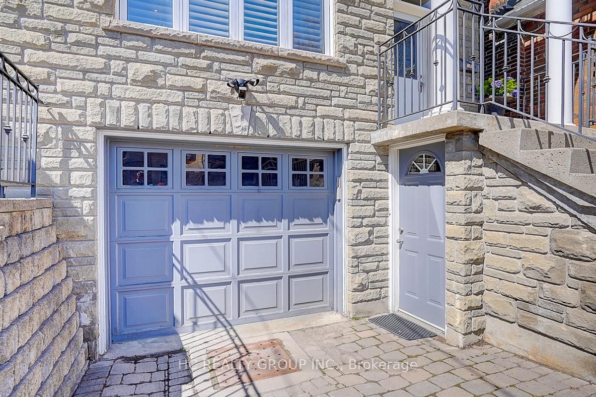 Detached House for sale at 338 Fairlawn Avenue, Toronto, Bedford Park-Nortown, M5M 1T6 - MLS: C12118489