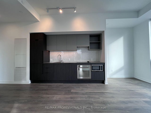 PH07 - 82 Dalhousie Street