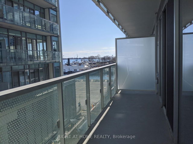 308 - 15 Queens Quay