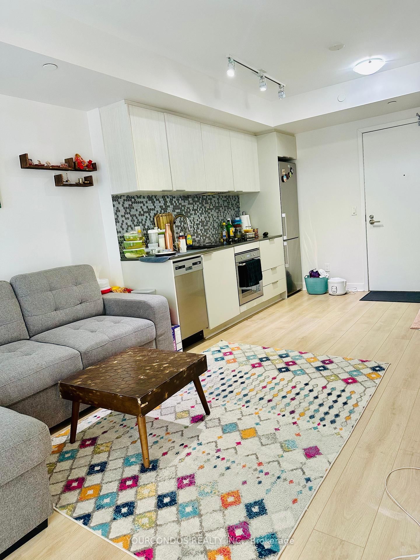 Condo for lease at 2004-2 Sonic Way, Toronto, Flemingdon Park, M3C 0P2 - MLS: C12118757