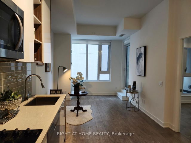 221 - 543 RIchmond Street
