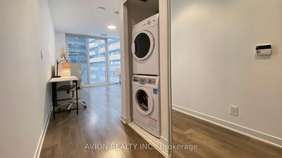 Unit Unit #1811 — 88 Harbour St, Toronto - Waterfront Communities C1 image-0-3