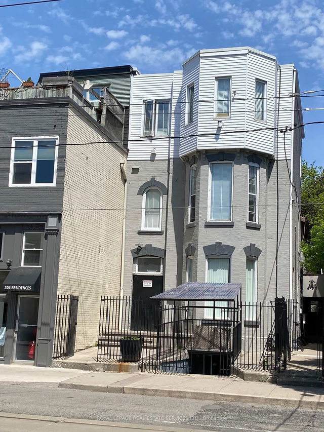 301 - 206 Carlton Street