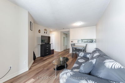 Unit 815 — 7 Bishop Ave, Toronto - Newtonbrook East image-0-3