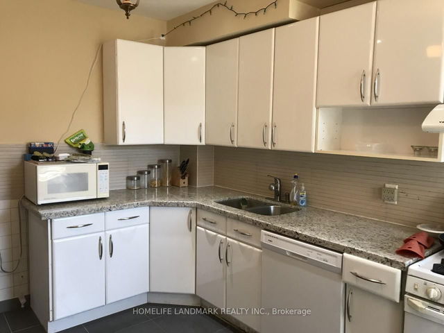Main - 466 Lansdowne Avenue