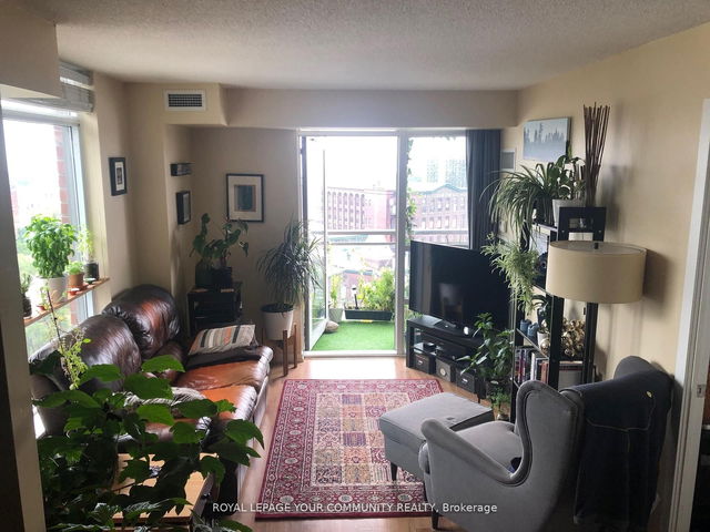 1306 - 38 Joe Shuster Way