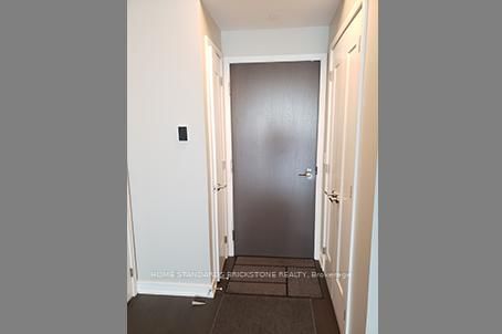 810 - 88 Scott Street