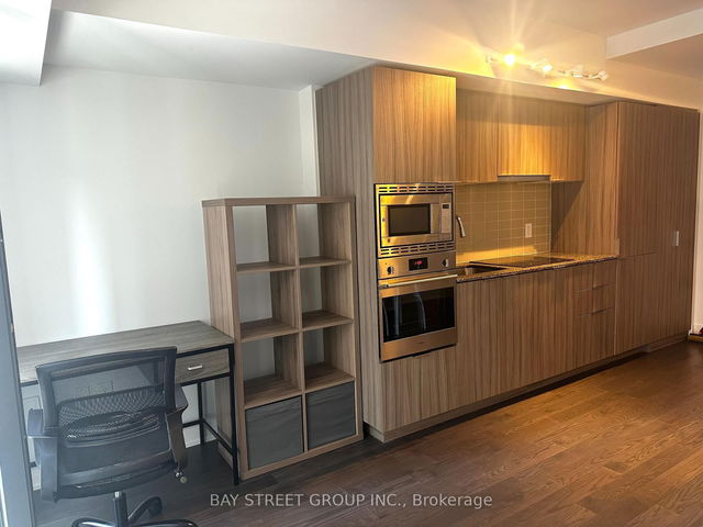722 - 955 Bay Street