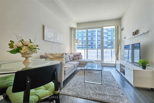 503 - 18 Rean Drive