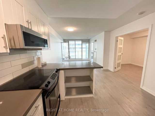 602 - 111 Elizabeth Street