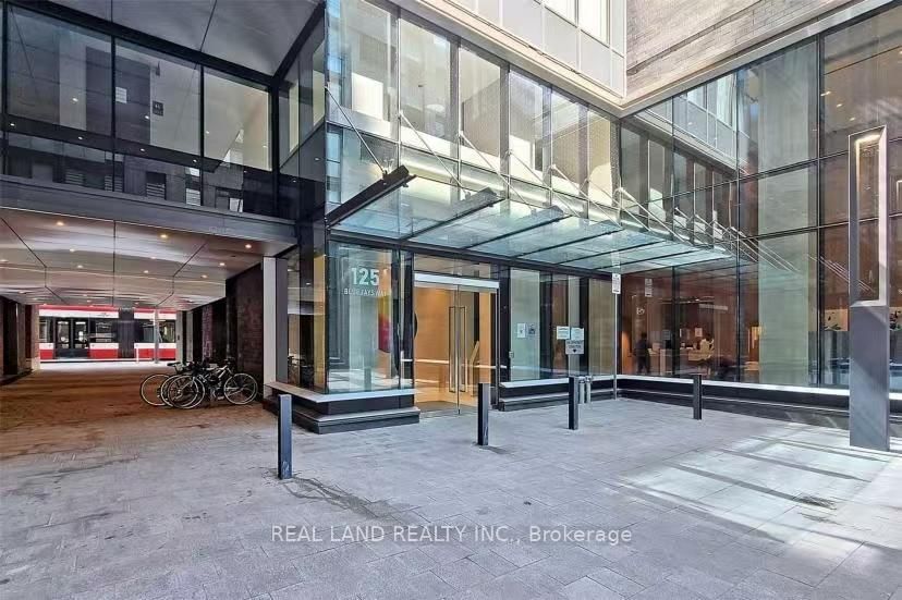 Condo for lease at 2811-125 Blue Jays Way, Toronto, Waterfront Communities C1, M5V 0N5 - MLS: C12120123