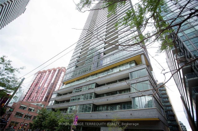 305 - 8 Charlotte Street