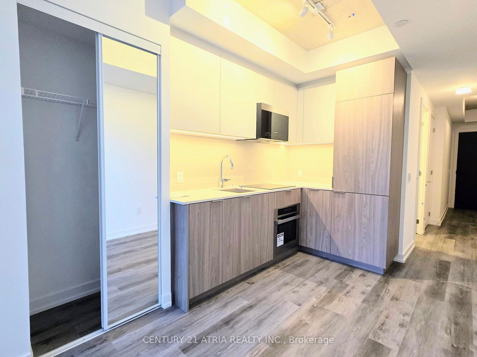 Condo for lease at 1002-28 Eastern Avenue, Toronto, Moss Park, M5A 0Y2 - MLS: C12120387