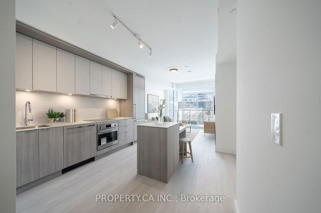 818 - 625 Sheppard Avenue