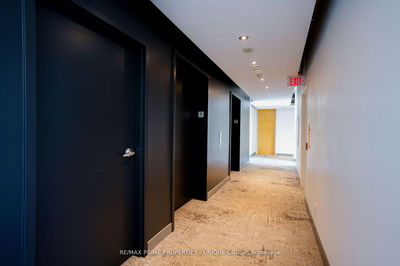 Unit 923 — 388 Richmond St, Toronto - Waterfront Communities C1 image-0-3