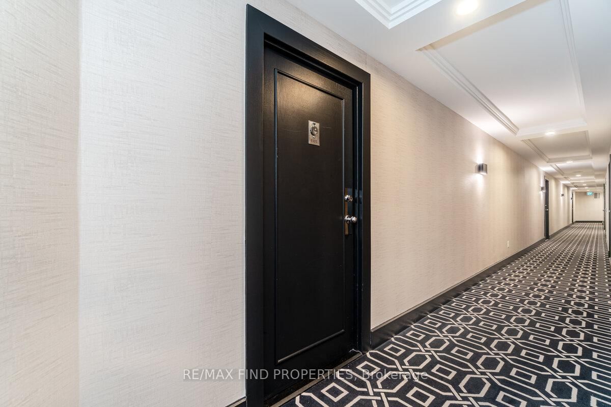 Condo for sale at 1105-33 University Avenue, Toronto, Waterfront Communities C1, M5J 2S7 - MLS: C12120917