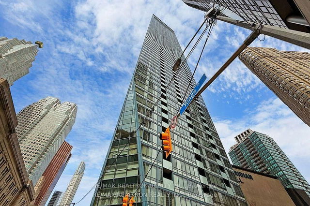 1111 - 8 The Esplanade Street