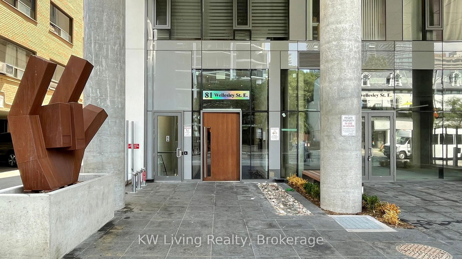 Condo for lease at 2108-81 Wellesley Street, Toronto, Church-Yonge Corridor, M4Y 0C5 - MLS: C12120979