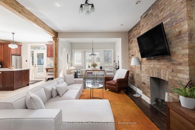 3 - 105 Balmoral Avenue
