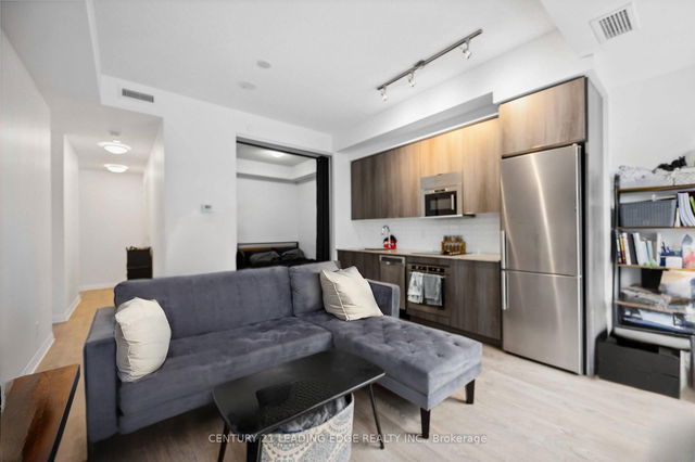 208 - 101 Erskine Avenue