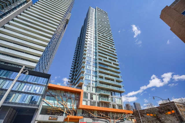 PH08 - 50 Wellesley Street
