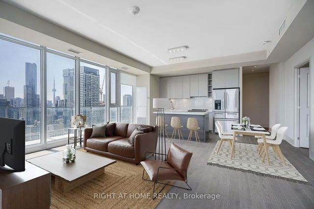 PH08 - 50 Wellesley Street