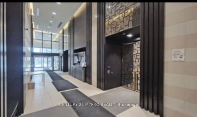 1504 - 501 Yonge Street