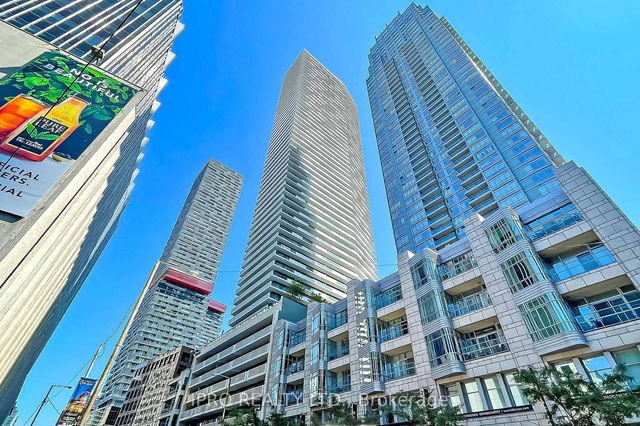 1507 - 2221 Yonge Street