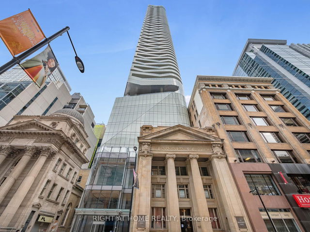 5607 - 197 Yonge Street