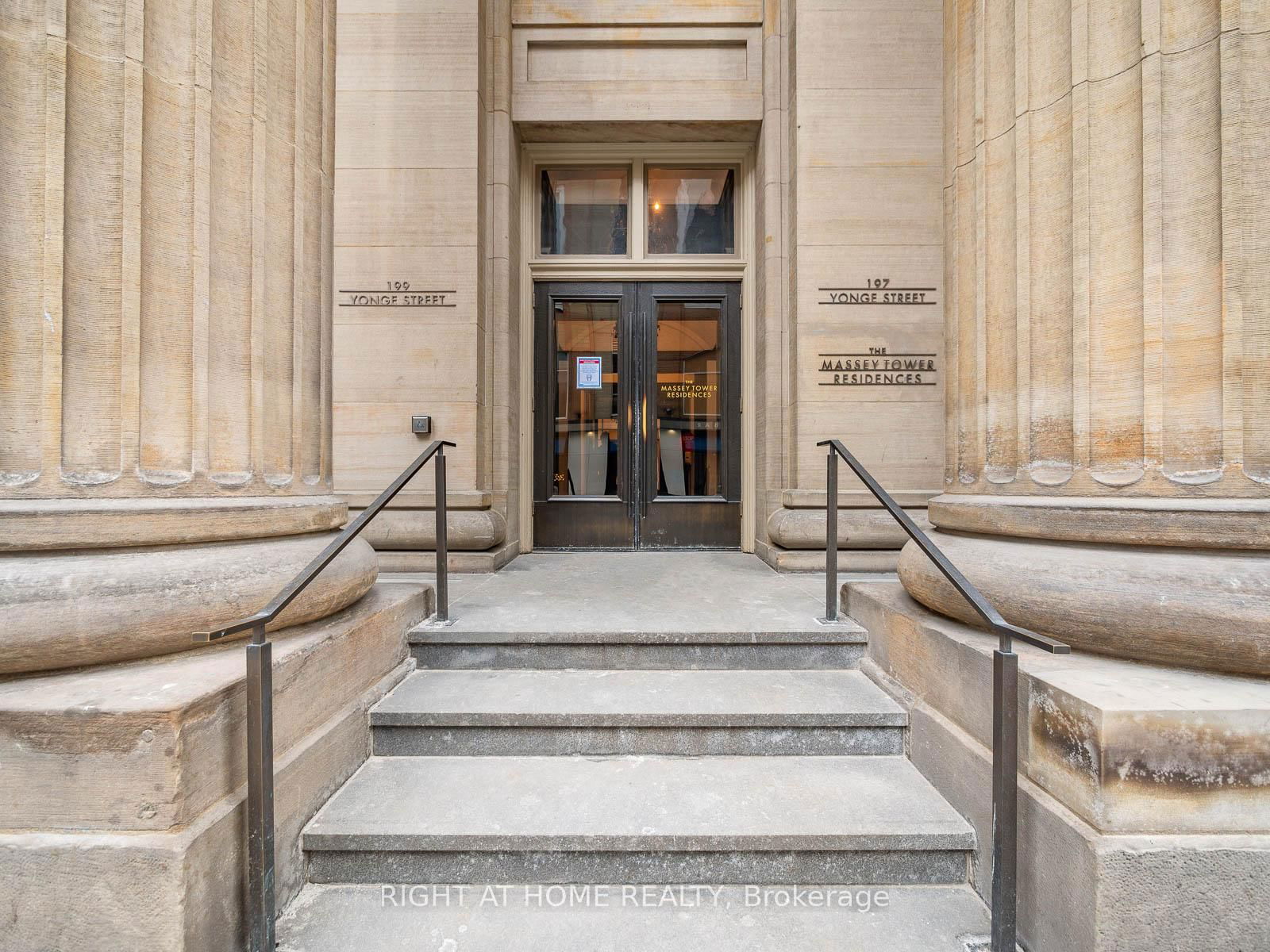 Condo for sale at 5607-197 Yonge Street, Toronto, Church-Yonge Corridor, M5B 1M4 - MLS: C12121539
