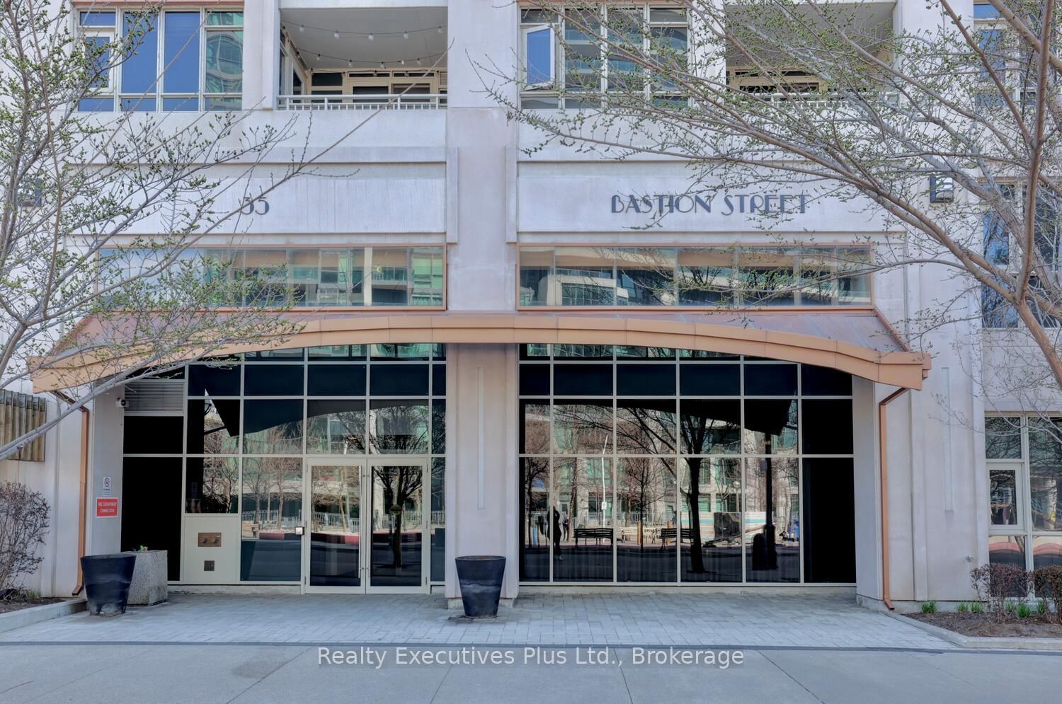 Condo for sale at 619-35 Bastion Street, Toronto, Niagara, M5V 0C2 - MLS: C12121631