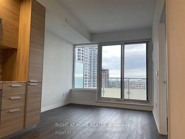 1601 - 75 Canterbury Place