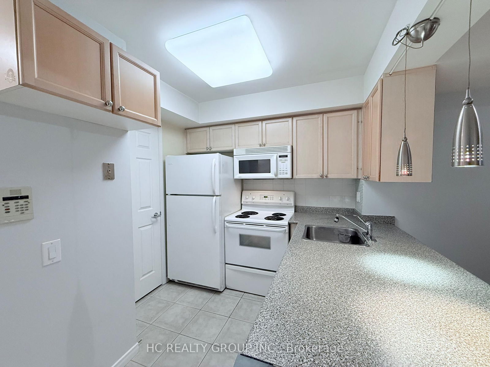 Condo for lease at 801-30 Harrison Garden Boulevard, Toronto, Willowdale East, M2N 7A9 - MLS: C12121789