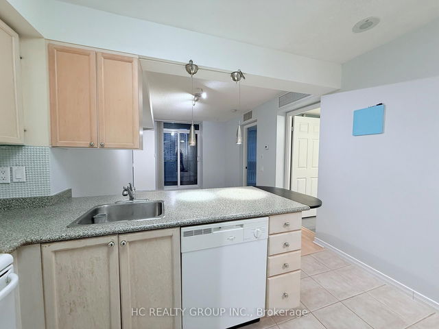 801 - 30 Harrison Garden Boulevard