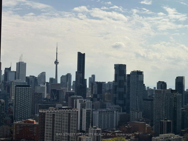 3911 - 395 Bloor Street