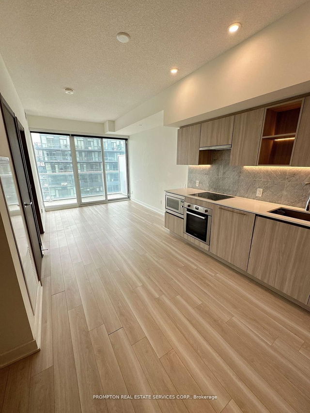 3201 - 19 Bathurst Street