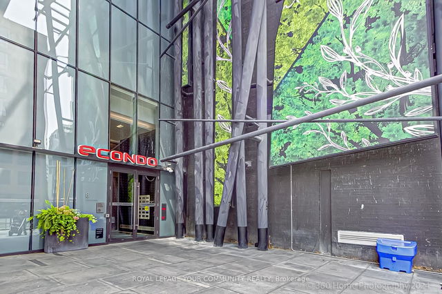 5509 - 8 Eglinton Avenue
