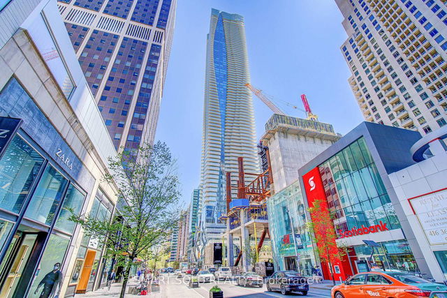 1406 - 1 Bloor Street