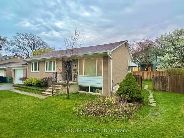 5 Cedarbank Crescent