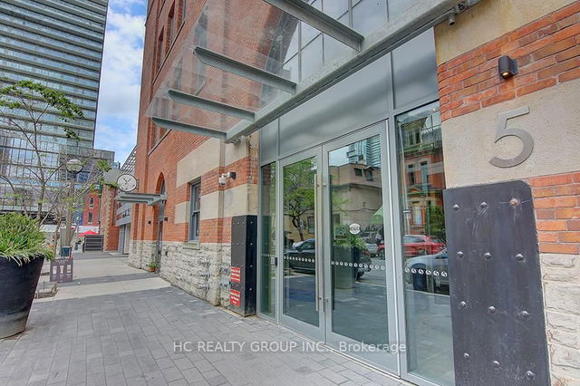 2906 - 5 St Joseph Street