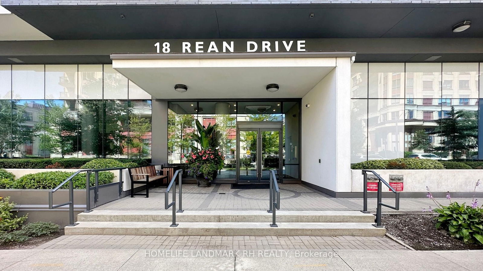 Condo for sale at 402-18 Rean Drive, Toronto, Bayview Village, M2K 0C7 - MLS: C12122843