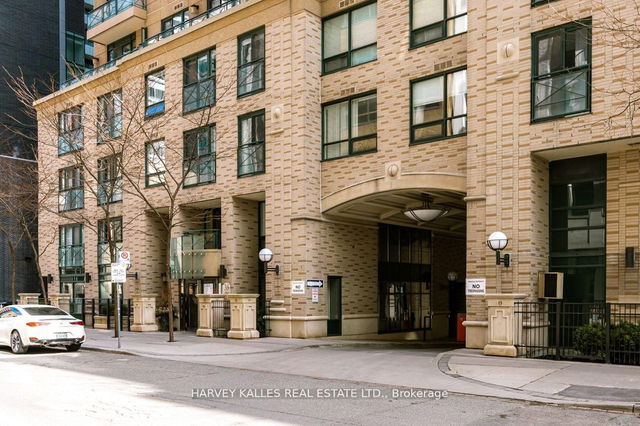 1210 - 35 Hayden Street