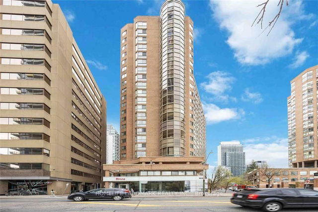 1712 - 1055 Bay Street