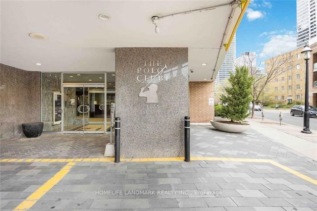 1712 - 1055 Bay Street