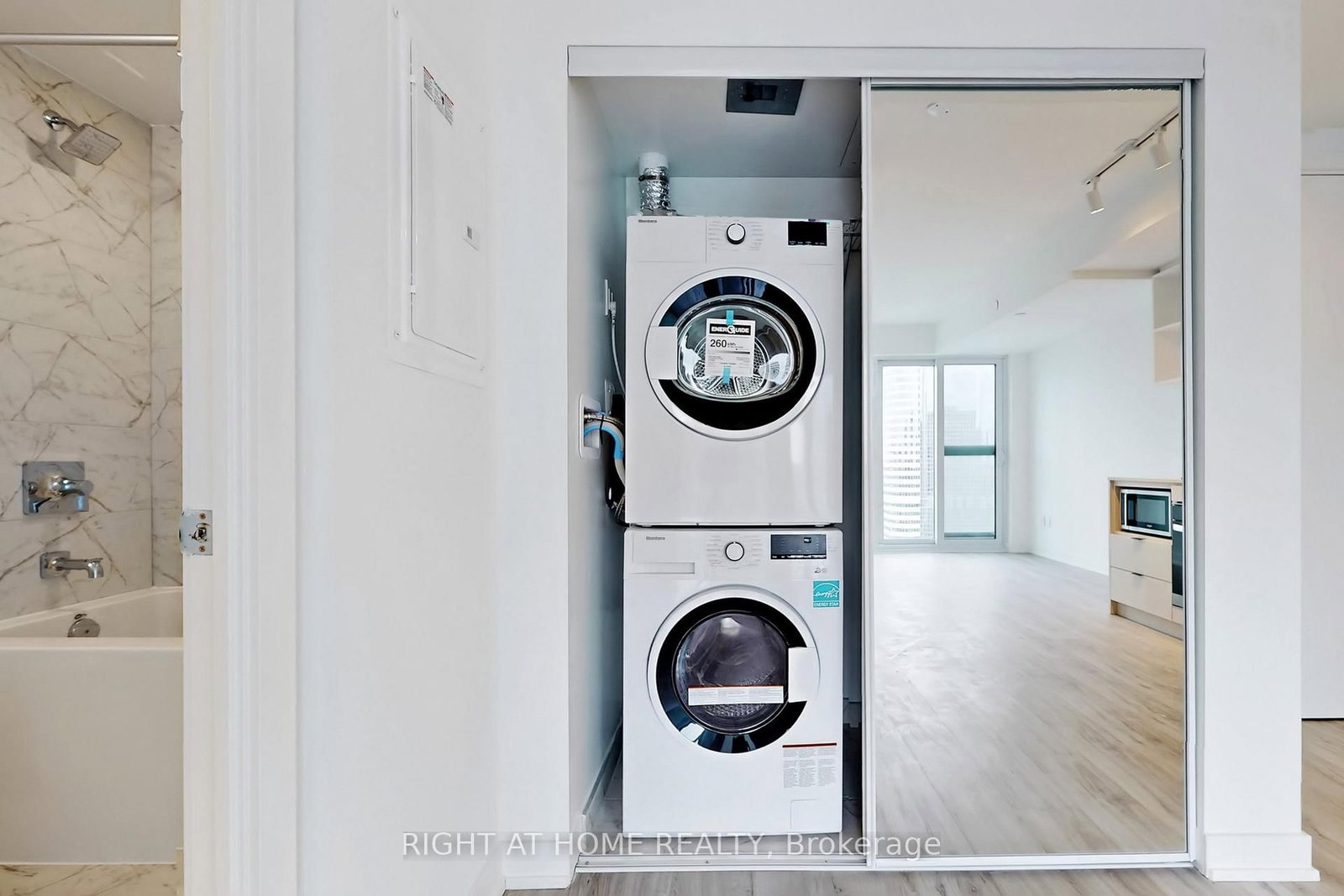 252 Church Street, Unit 3716 - Photo 25