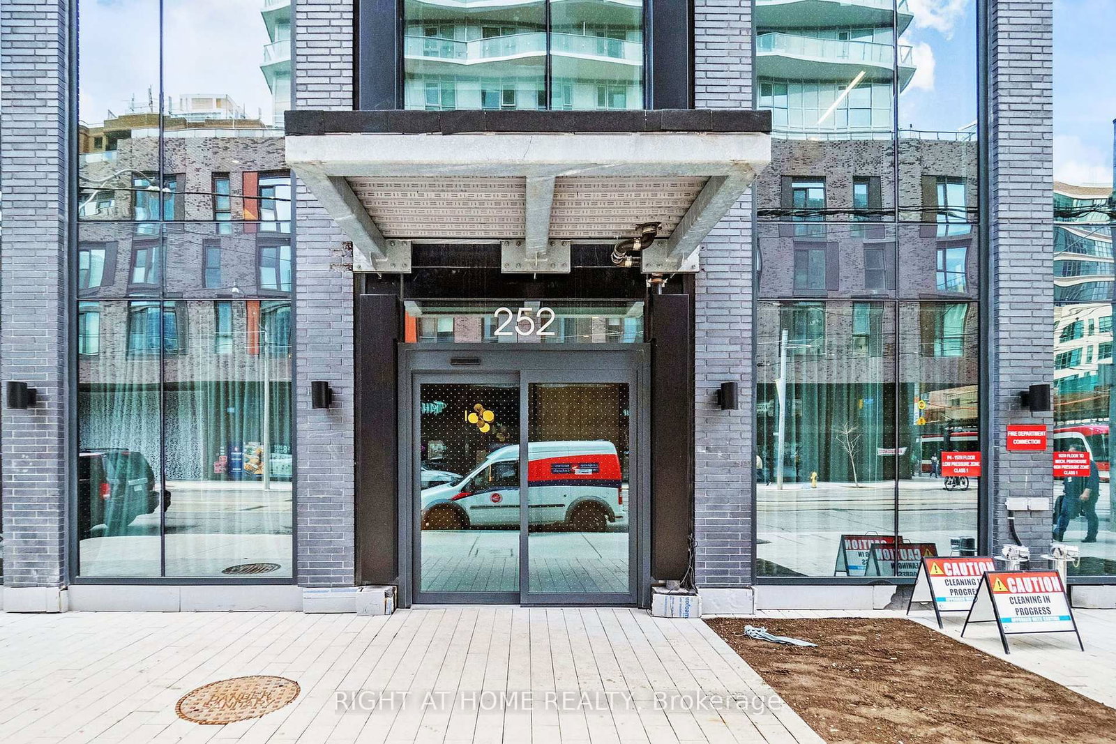 252 Church Street, Unit 3716 - Photo 4