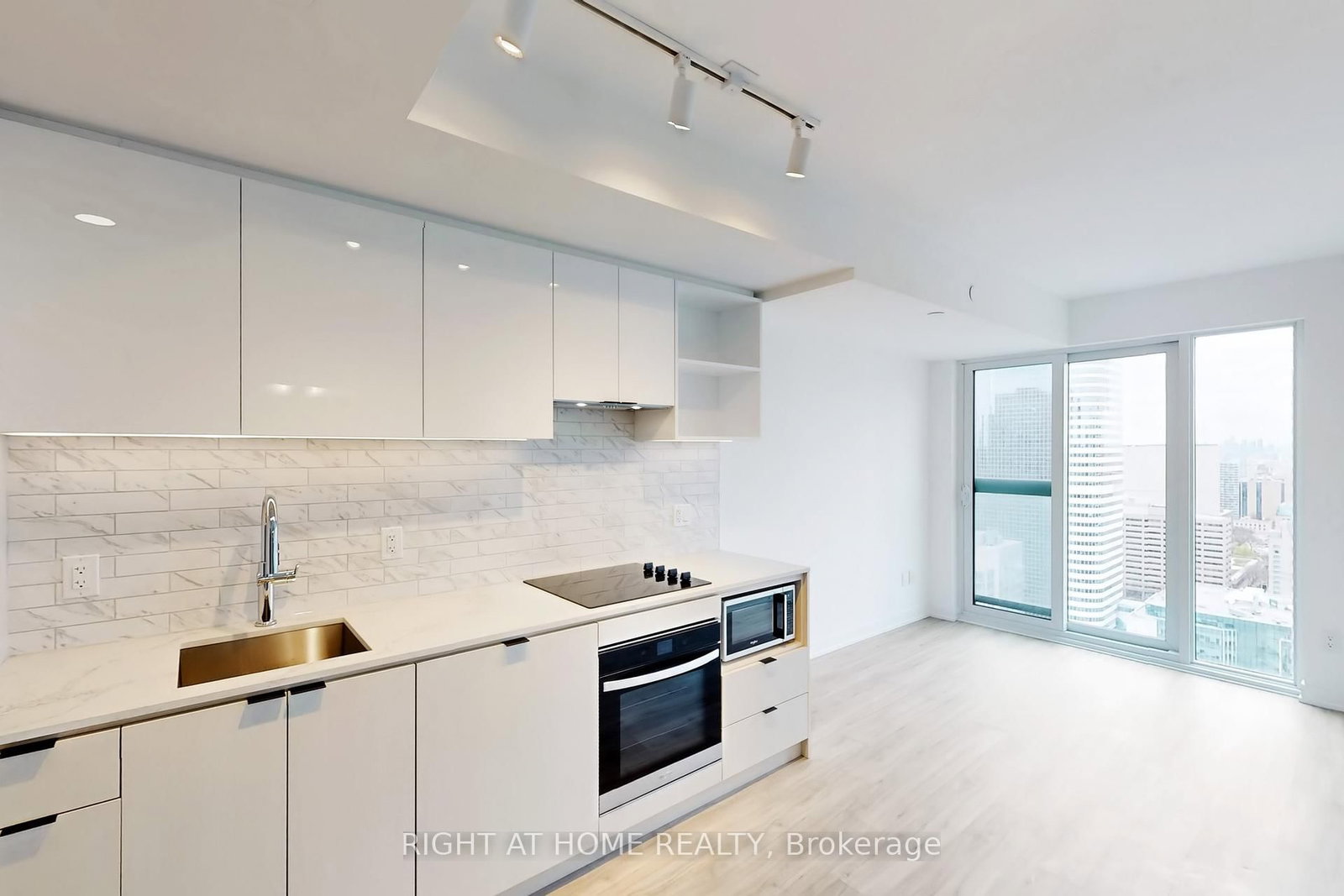 252 Church Street, Unit 3716 - Photo 8